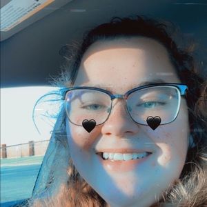 Meet your Posher, Abby